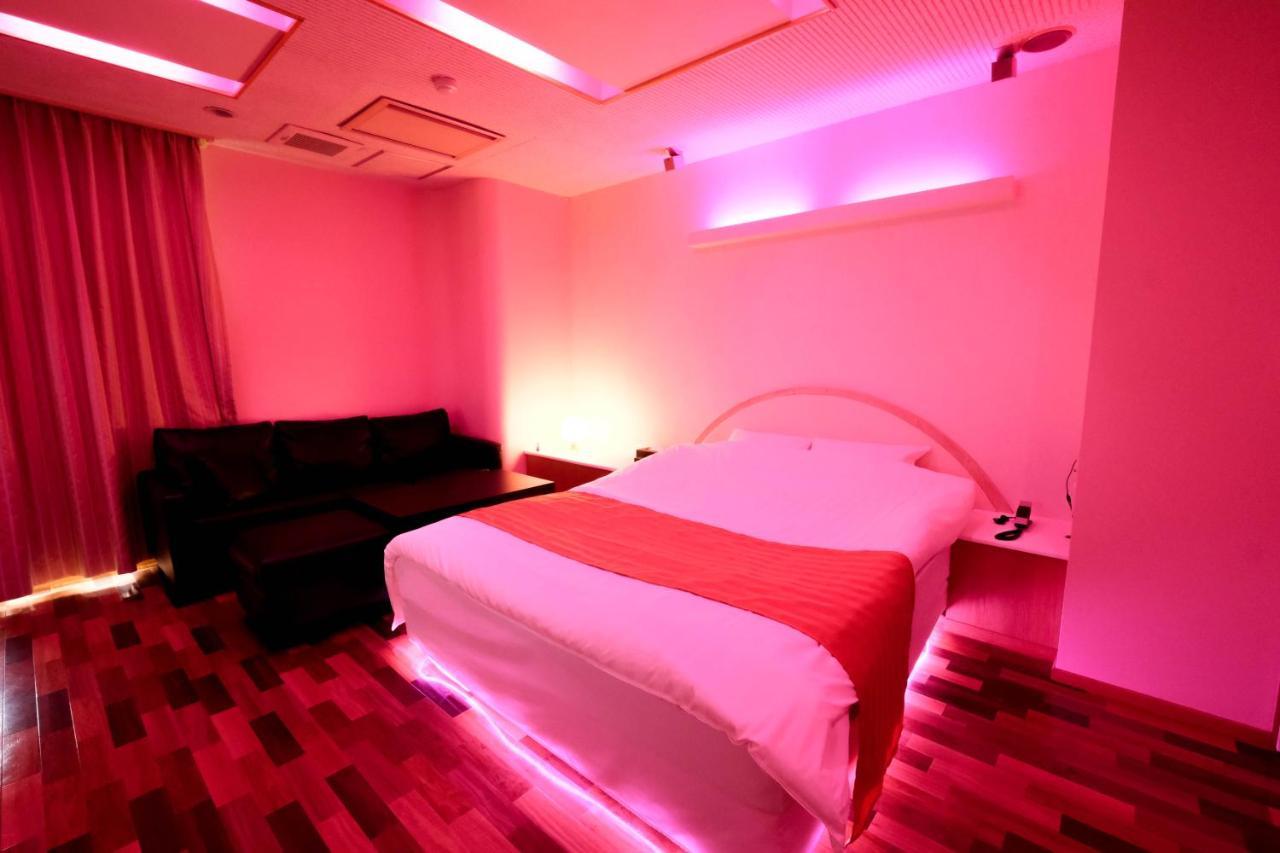 Bay Hill Club Higashi Kokura (Adults Only) Hotel Kitakyushu Ngoại thất bức ảnh